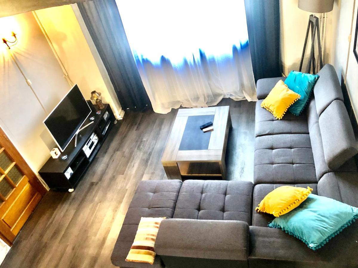 La Pyrénéenne: Spacious Village Retreat With Premium Entertainment Holiday home Tournay