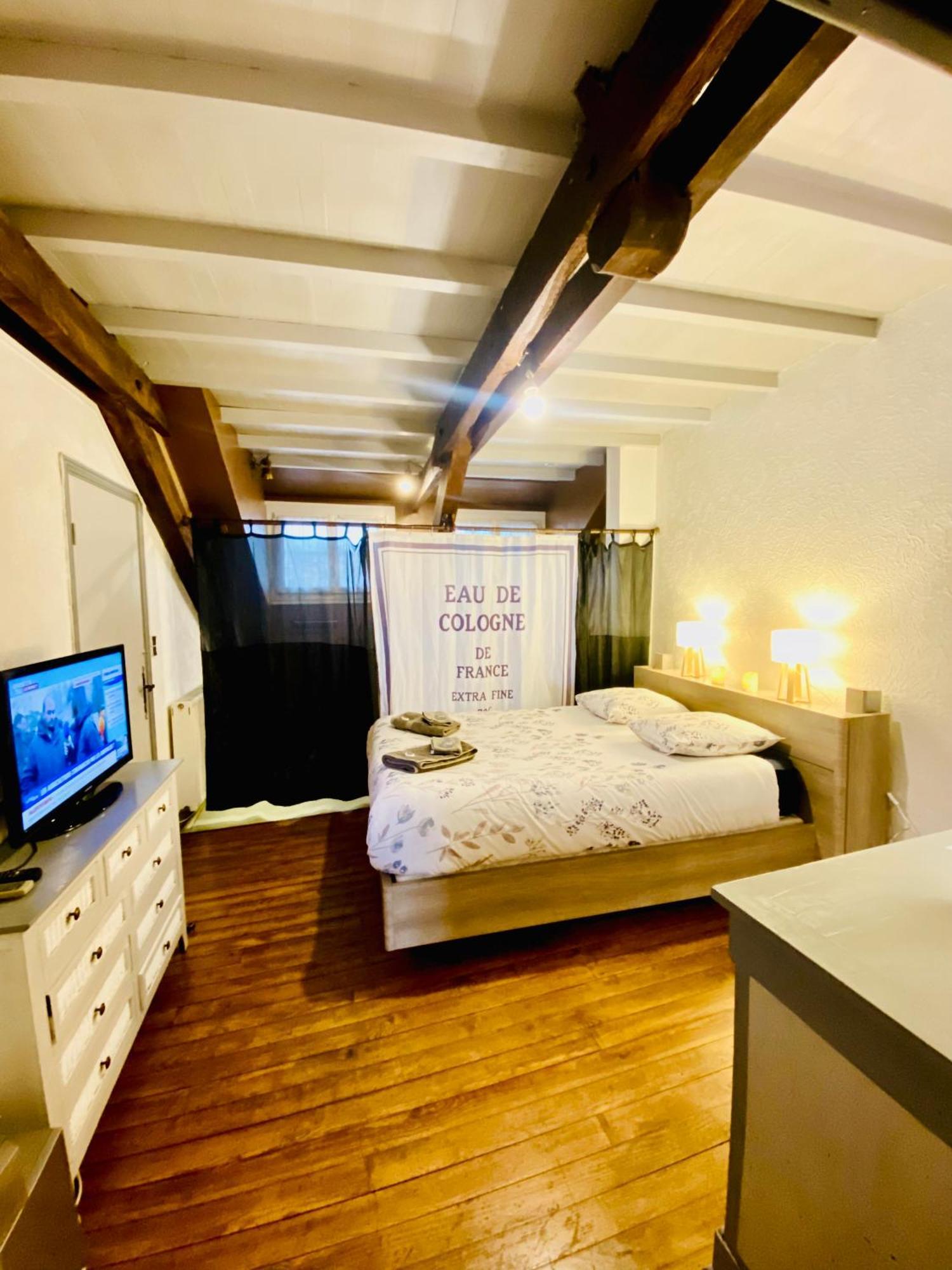 La Pyrénéenne: Spacious Village Retreat With Premium Entertainment * Tournay